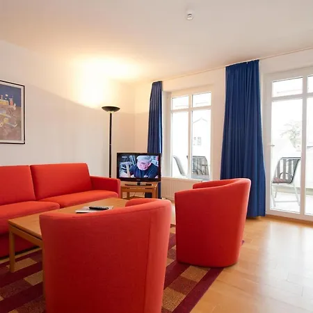 Haus Strandeck 9 *
