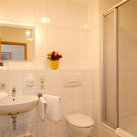 Haus Strandeck 9 * Göhren